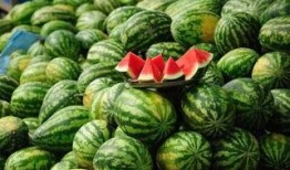 伦敦网红吃瓜事件真相,真相背后的惊人内幕